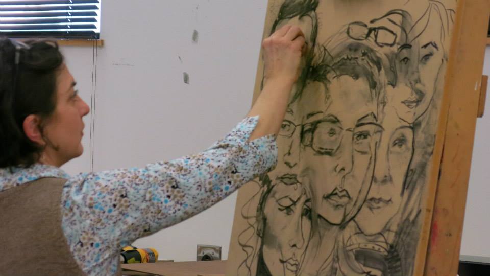 Ariadne dibuja retratos de estudiantes de arte para el grabado en color