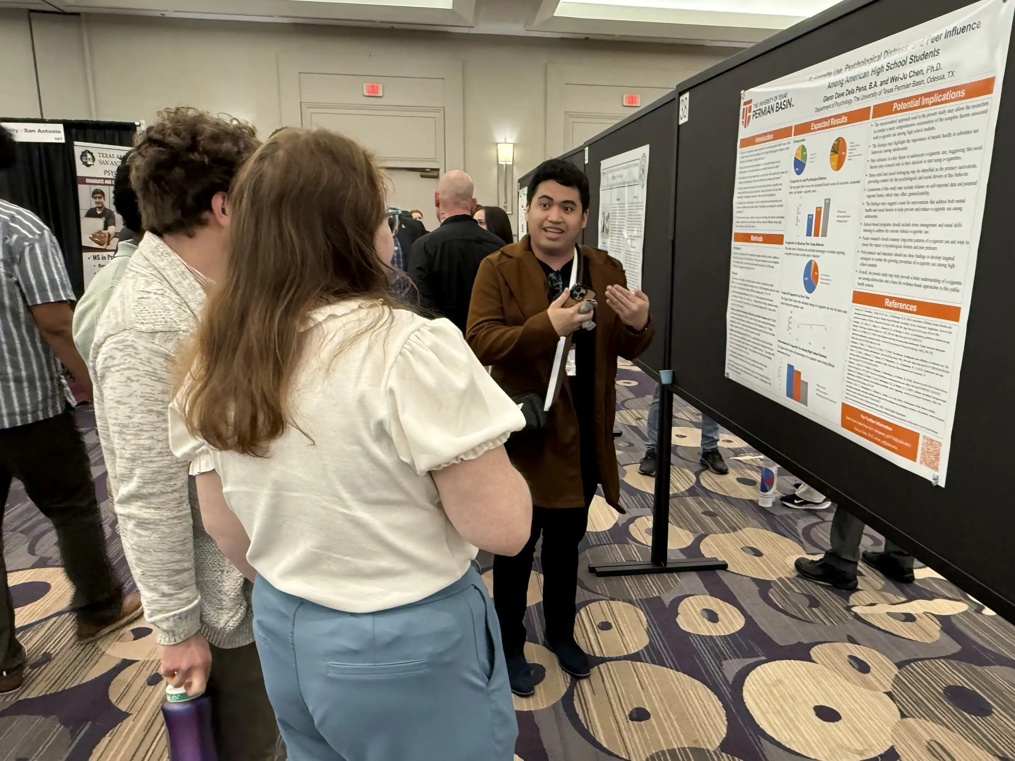 graduate students presenting their research at SWPA Convention