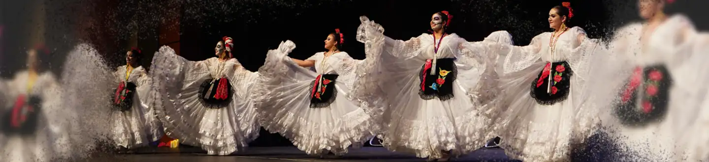 Ballet Folklorico performance