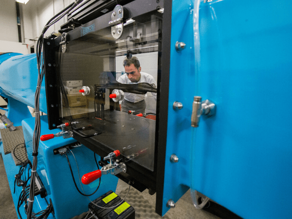 Fotografía genérica del laboratorio de ingeniería.