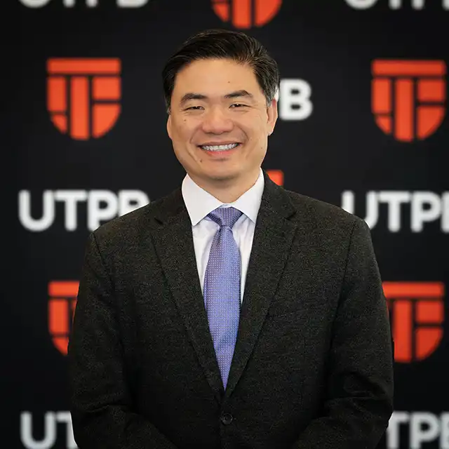 Dr. Chua University Headshot