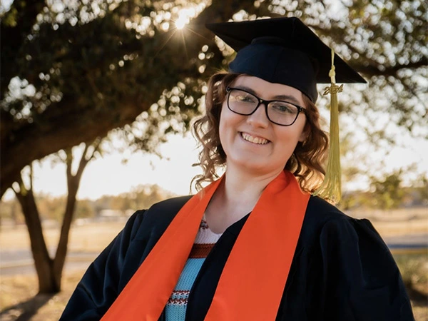 Lesley Bond Graduation Photo