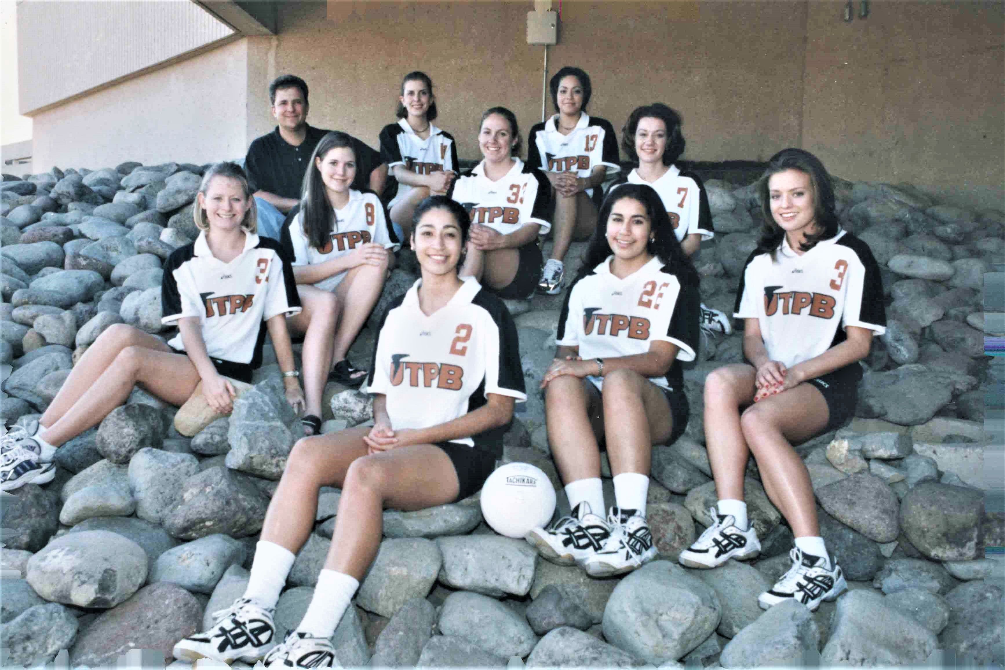 equipo_de_voleibol_femenino_1999_2.jpg