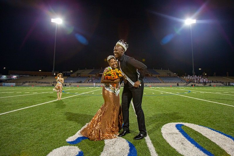 homecoming-queen-king.jpg