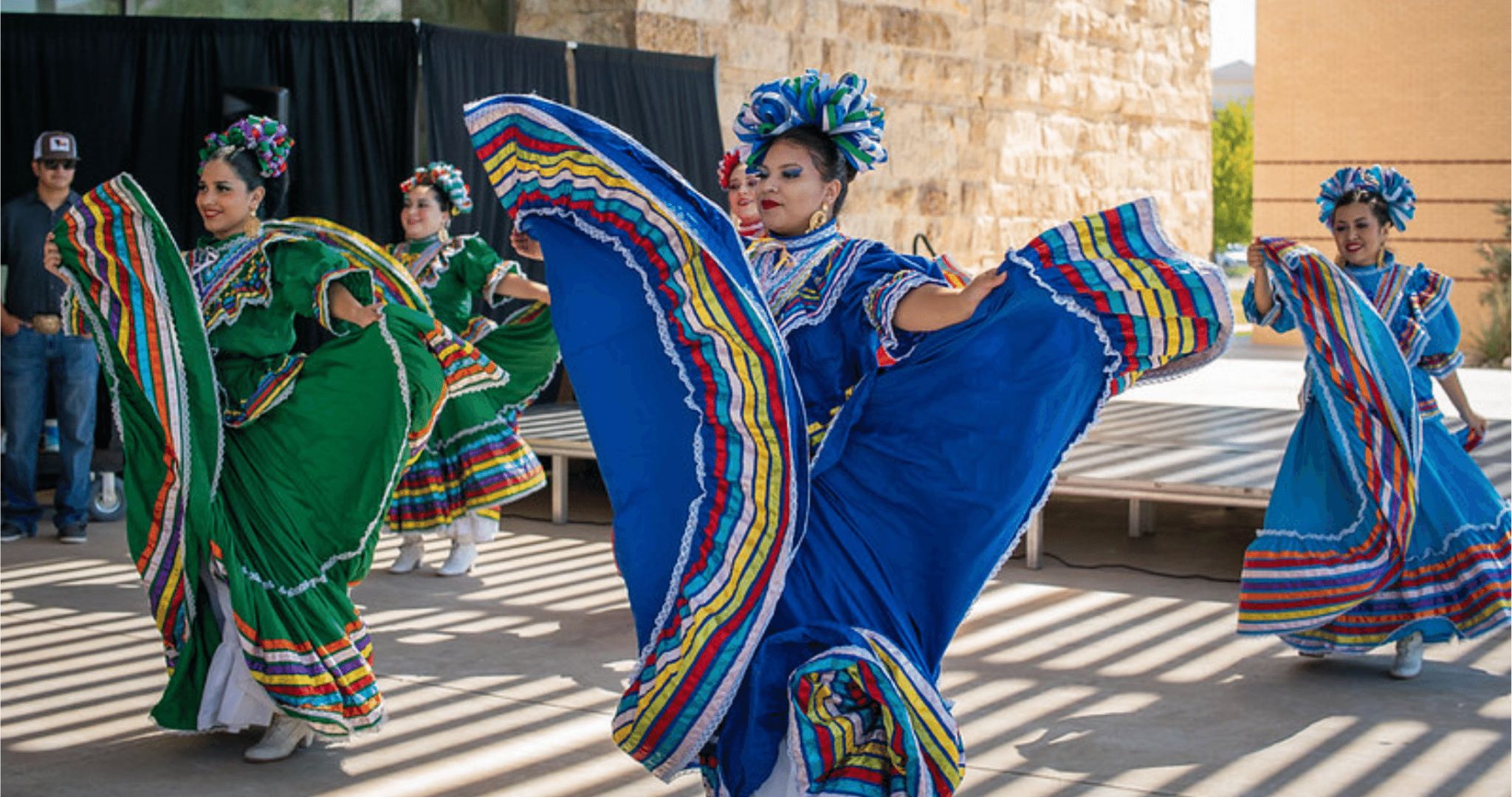 Ballet folkorico team performing