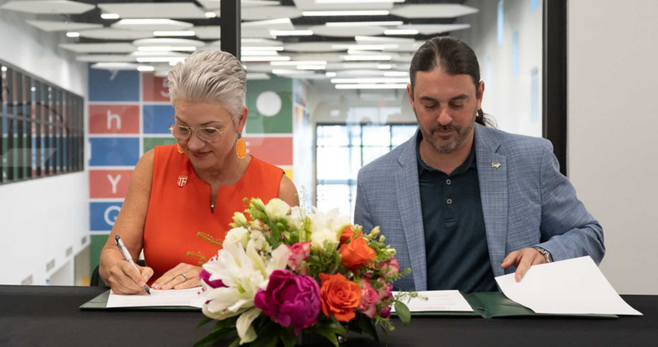 UTPB and MC president signing agreement
