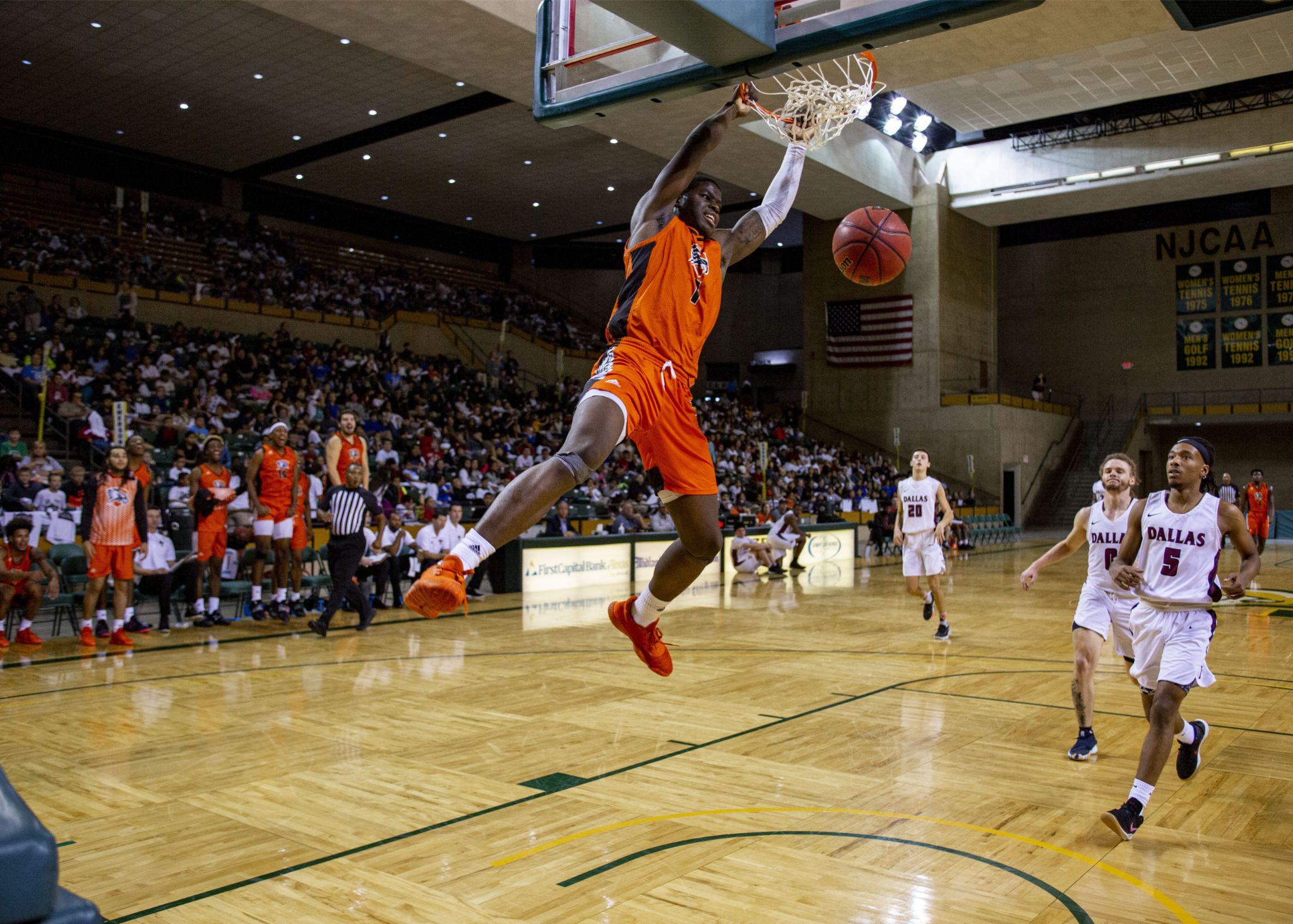 midland-bball-game-2.jpg